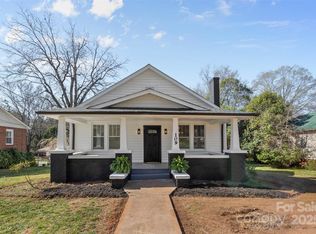 109 W D St, Newton, NC 28658