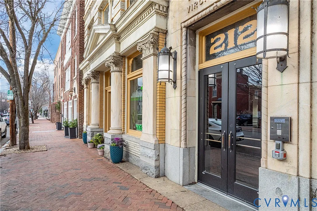 212 E Clay St #Ub1 photo 1