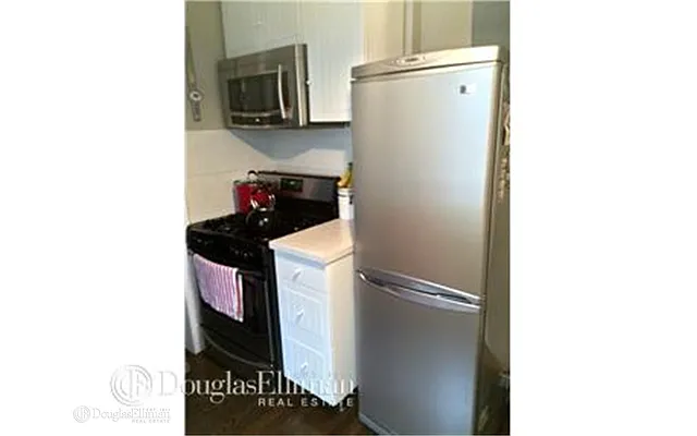 Rented by Douglas Elliman | media 9