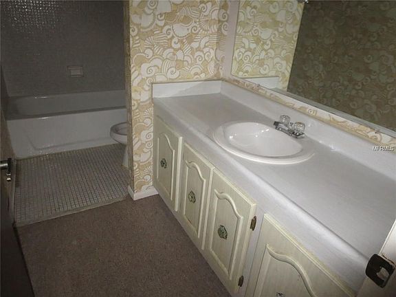 4th image of 504 Orange Dr APT 15