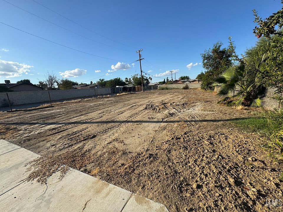 2nd image of 1034 11th St