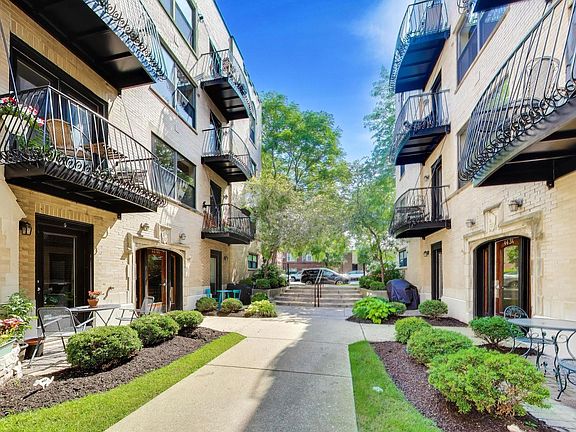 4th image of 4442 N Damen Ave #4E