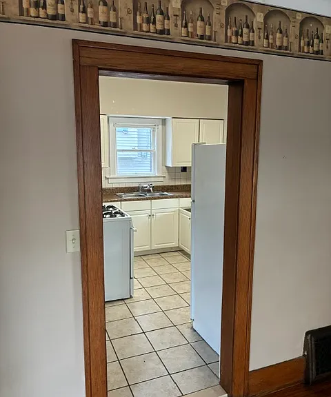 914 W Vine St — Photo 7