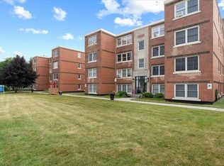 Eastbrow Cooperative Apartments, Hamilton, ON L8V 3Y6