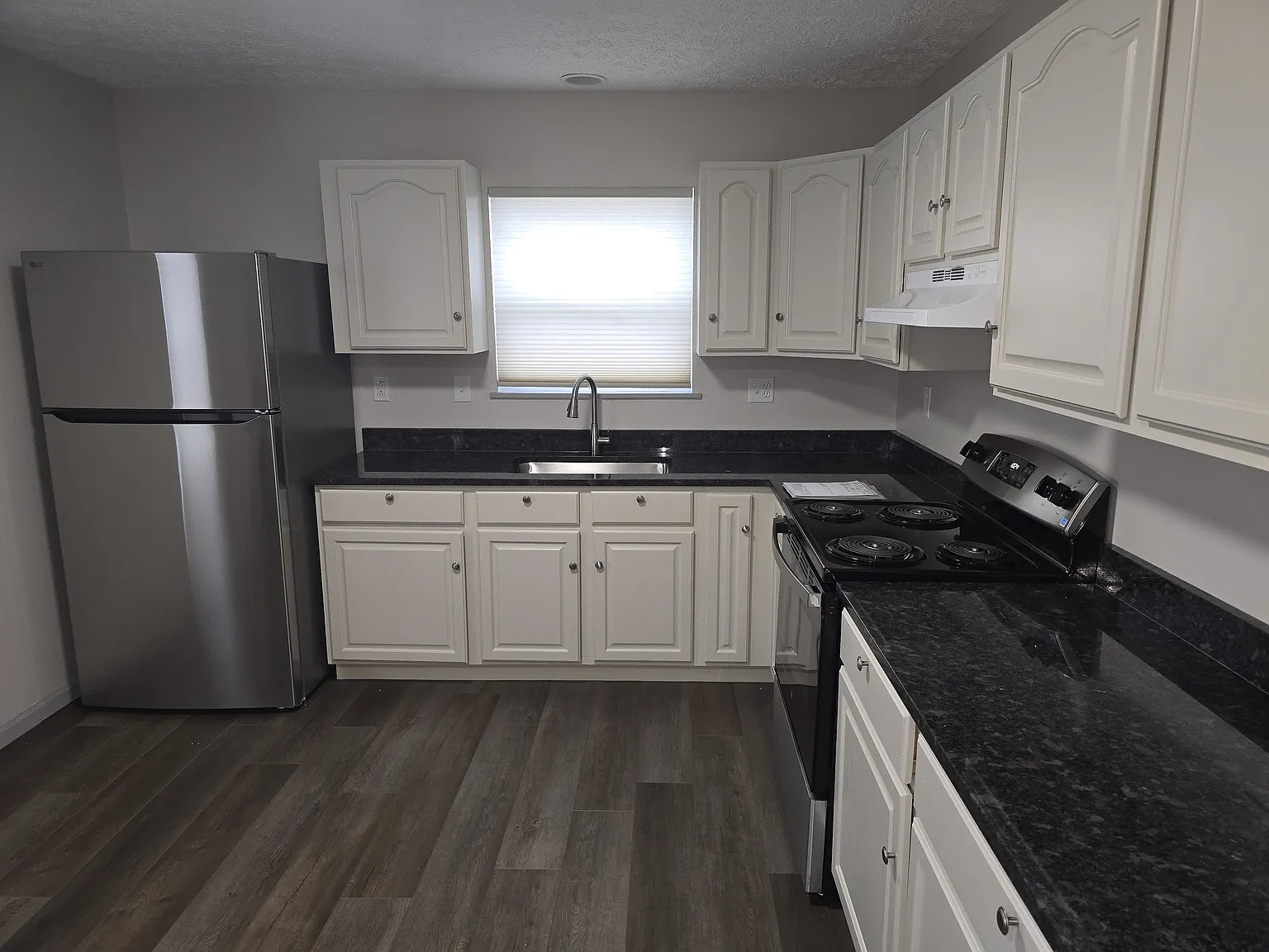 525 Delaware St — Photo 4