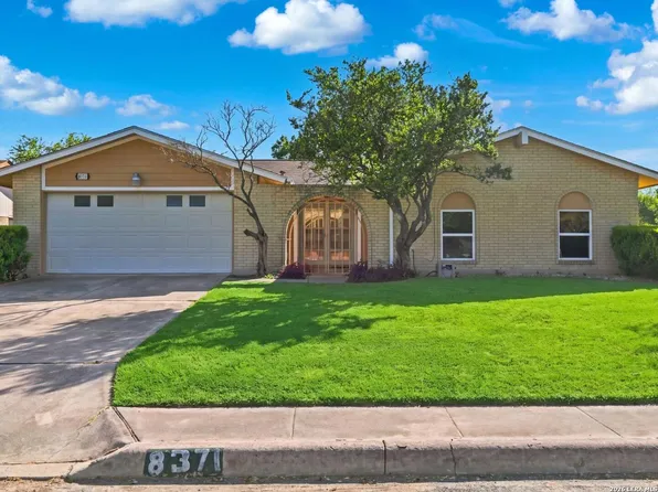 8371 Bent Waters, San Antonio, TX 78239