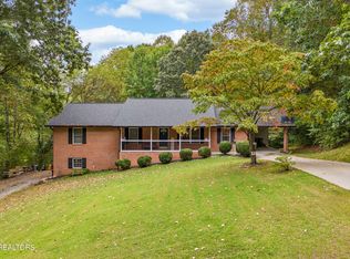 190 White Loop Rd, Clinton, TN 37716