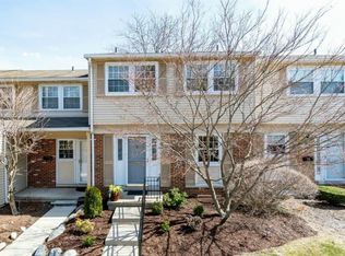 5113 Buckingham APT 401, Troy, MI 48098