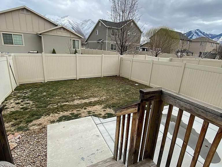 177 S 1930 E — Photo 18