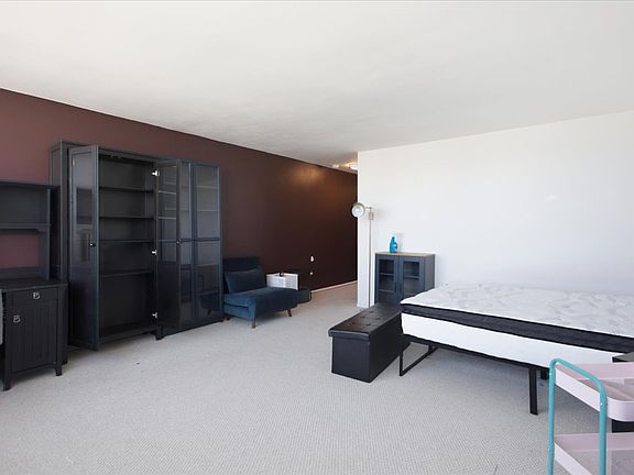 5th image of 1700 E 56th St APT 2406