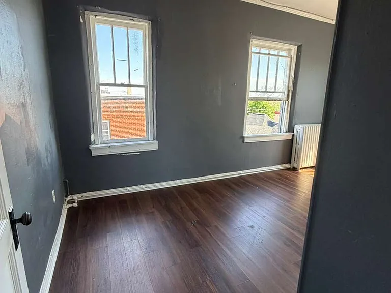 311 W King St #8 — Photo 7