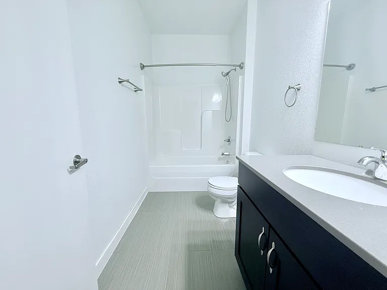 221 E 5th St #309 — Photo 14