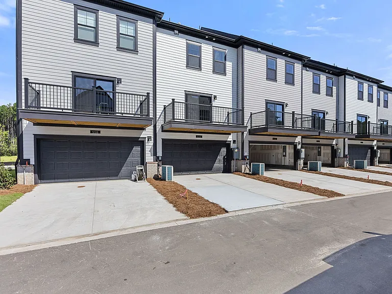 548 Scholar Way — Photo 32