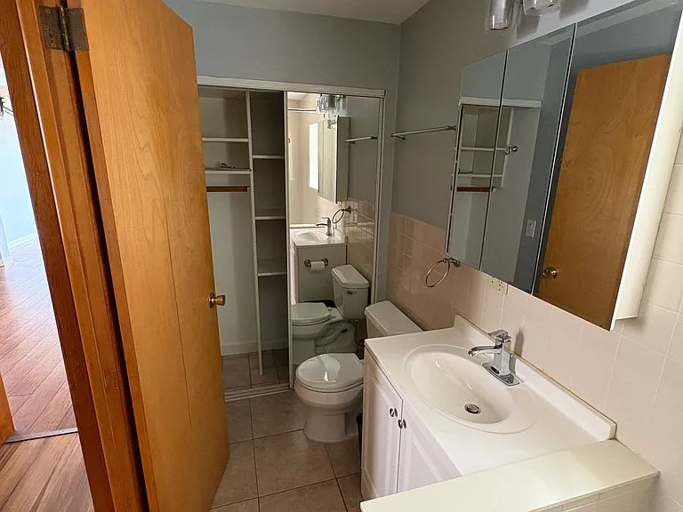 2228 W Chicago Ave #3F — Photo 8