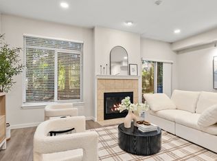 18010 NE 94th Ct, Redmond, WA 98052