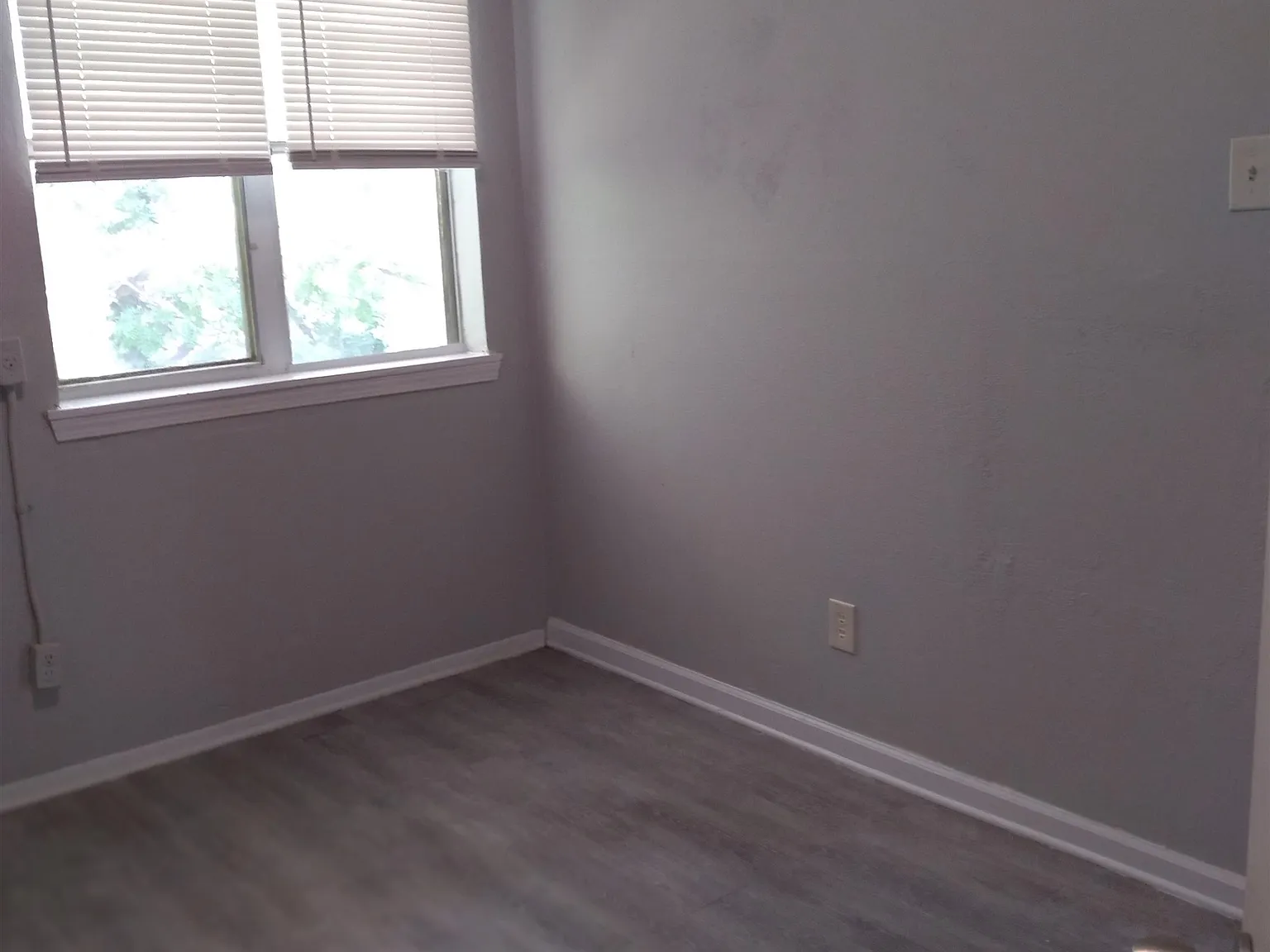 2 bed, 1.0 bath, $650 — Photo 3