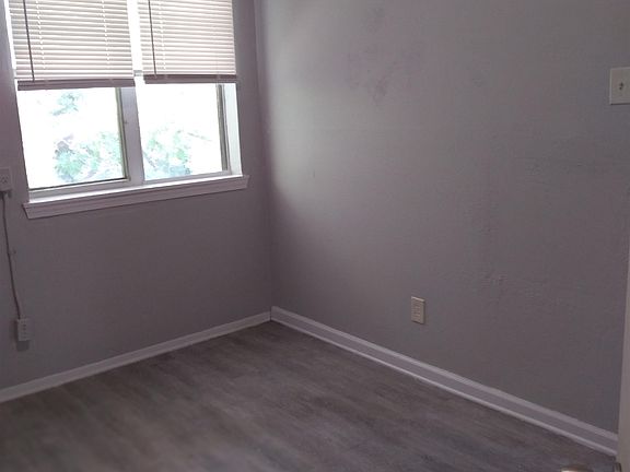 3rd image of 2116 Howell Ave