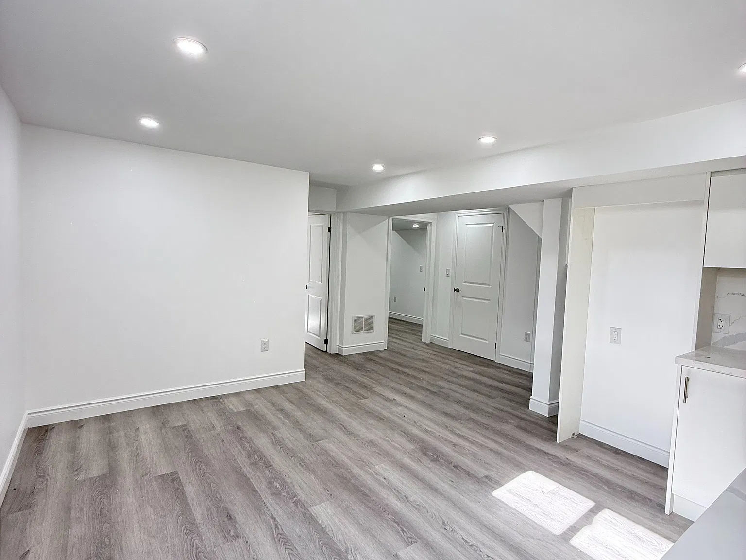 2 bed, $1,950 — Photo 2