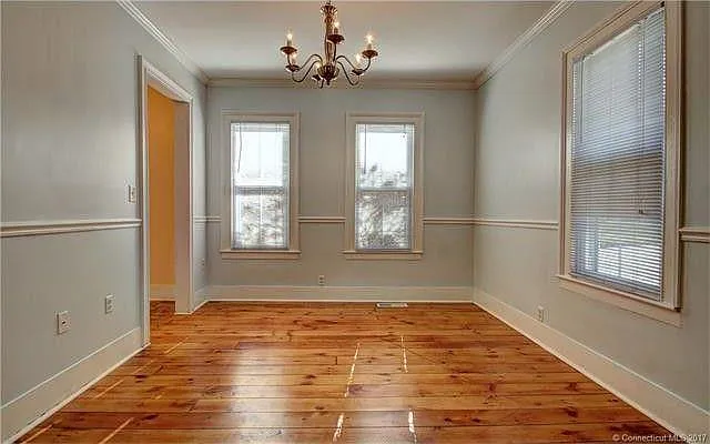 290 W Main St — Photo 30