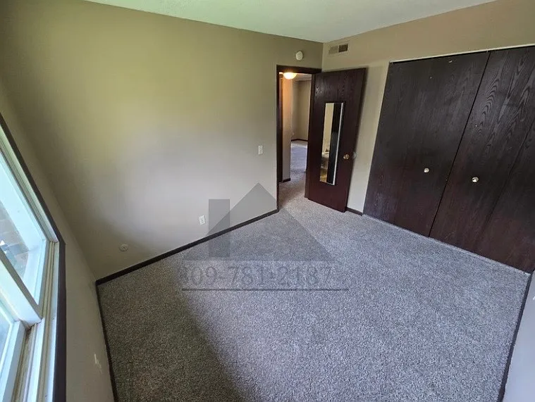 5511 34th Ave — Photo 4