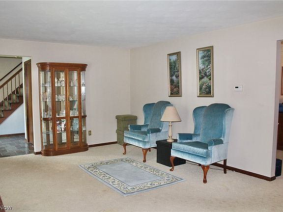 3rd image of 339 Country Club Blvd