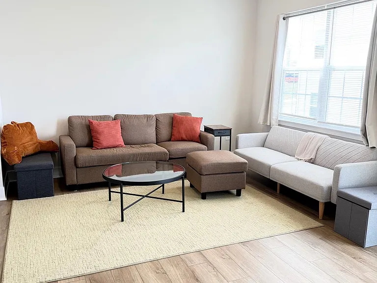 1235 Greylock Ln — Photo 10