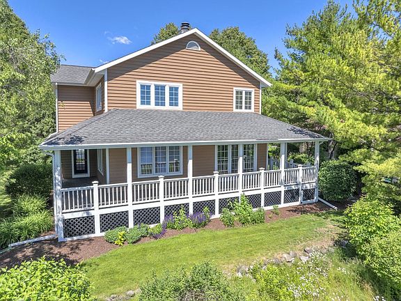 2nd image of 516 Sir Howard CIRCLE
