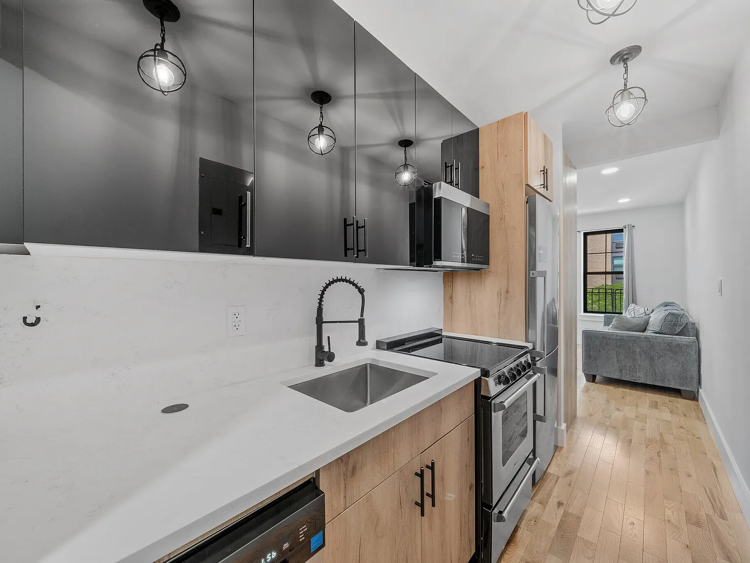 1 bed, 700 sqft, $1,244 — Photo 1