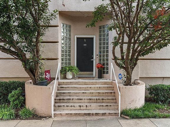 2nd image of 4040 Avondale Ave APT 405