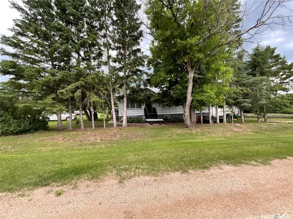 117 First Street E, Invergordon Rm No 430, SK S0K 4K0