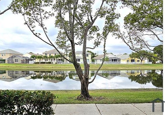 5th image of 2210 Shoma Dr