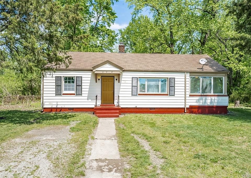 1st image of 208 Montezuma Ave
