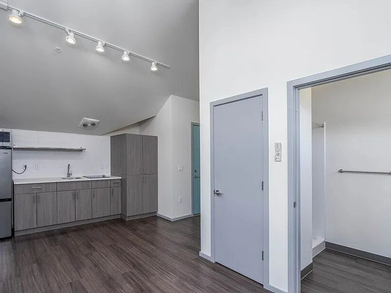 4122 36th Ave SW — Photo 19