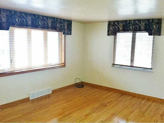 2nd image of 1205 Lynwood St