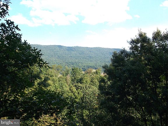 2nd image of 62 Hunters Ln