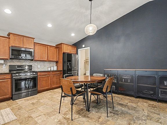 5th image of 20341 Kiefer Way