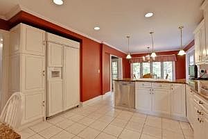2nd image of 3512 Woodland Ln