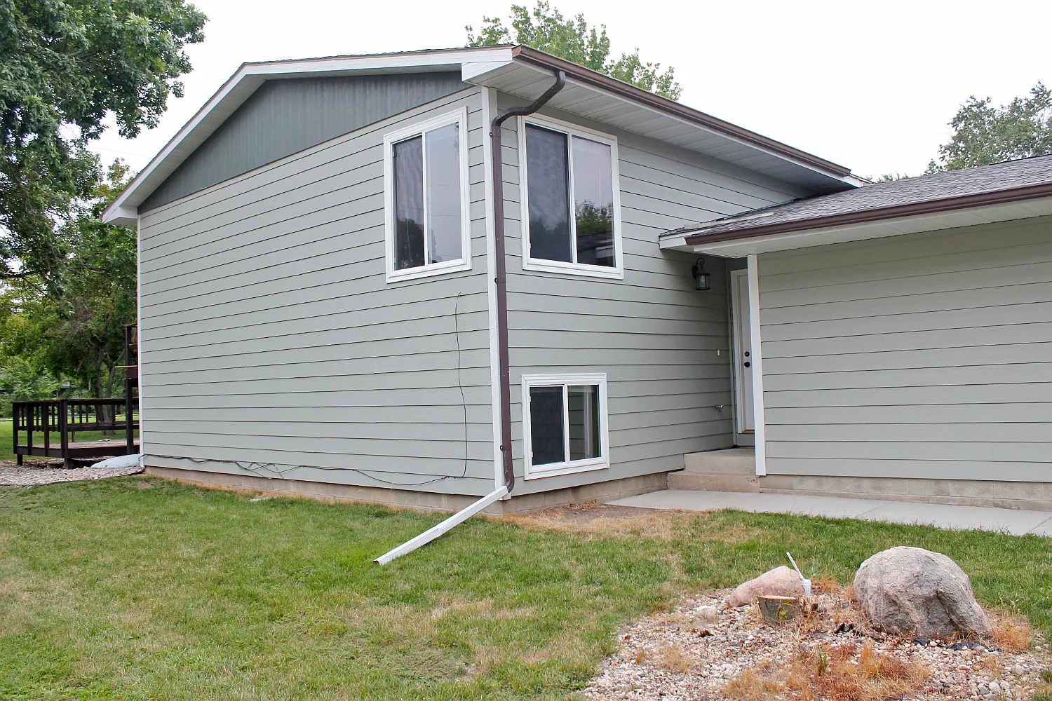 2 bed, 1.5 bath, 1200 sqft, $1,545 — Photo 2