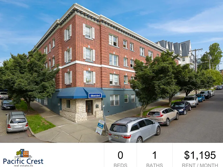 Abbottsford Apartments — Photo 65
