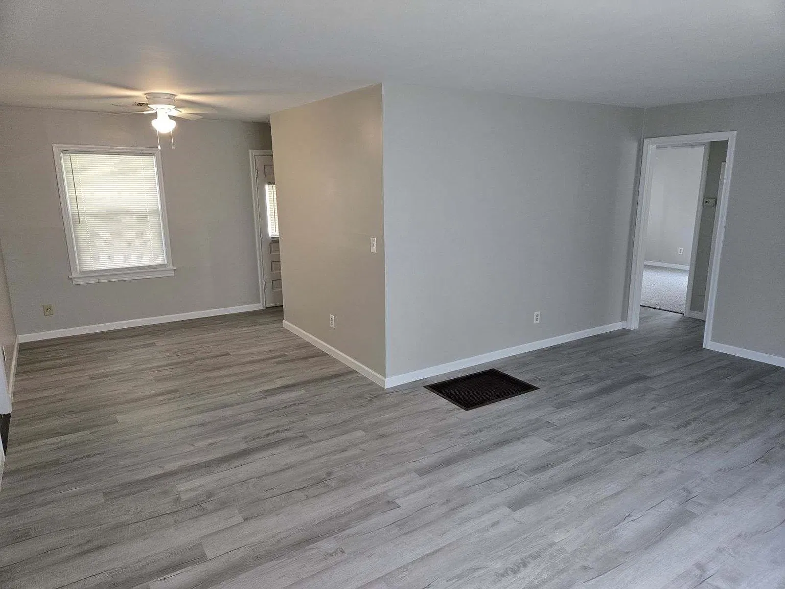 2 bed, 1.0 bath, 850 sqft, $1,300 — Photo 4