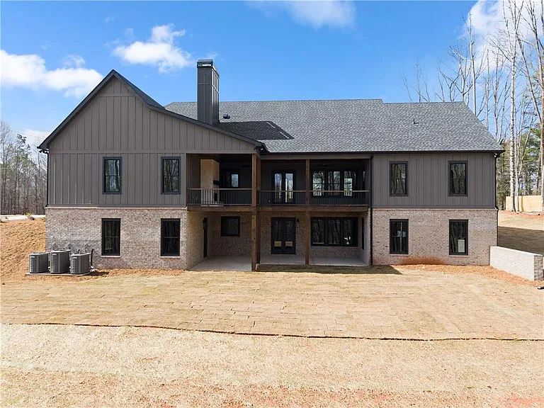 3255 Tanners Mill Rd — Photo 3