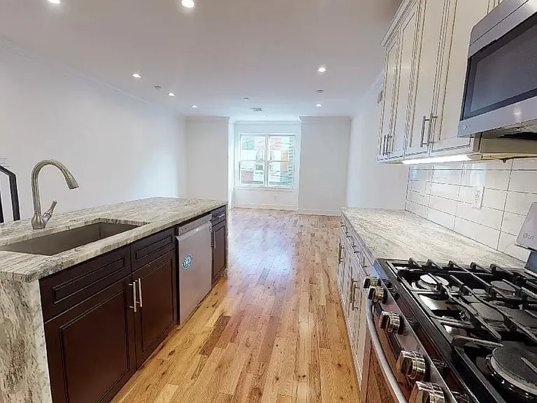 1440 N Franklin St #B — Photo 4
