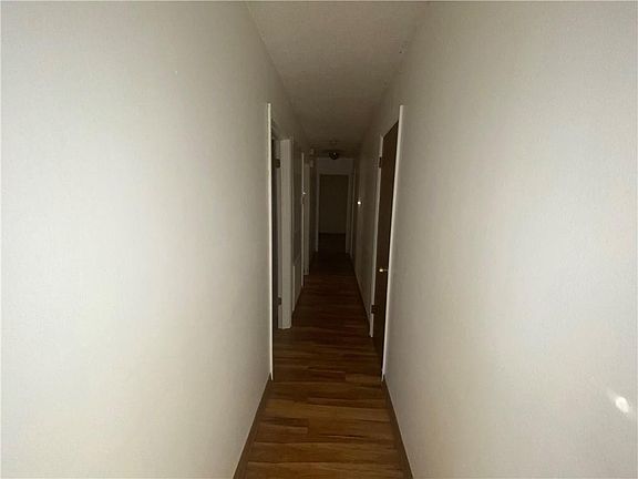 5th image of 918 Oak St