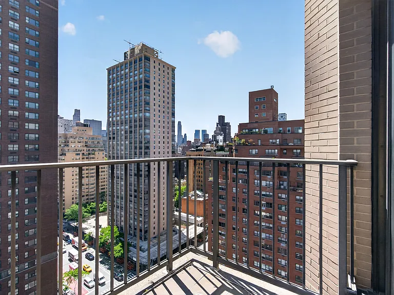 203 E 72nd St #19C — Photo 6