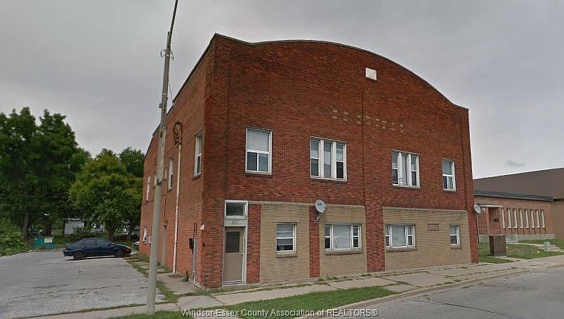 1st image of 60 Main St W #8