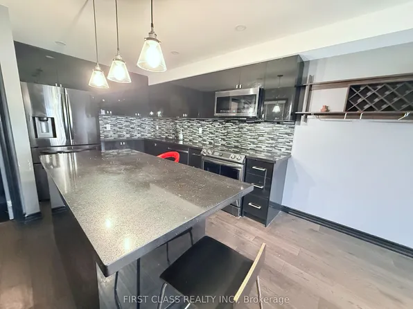 2135 Dufferin St Unit A, Toronto, ON M6E 3R3