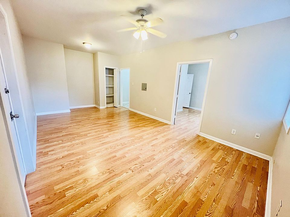 1st image of 1410 Saint Andrew St #8