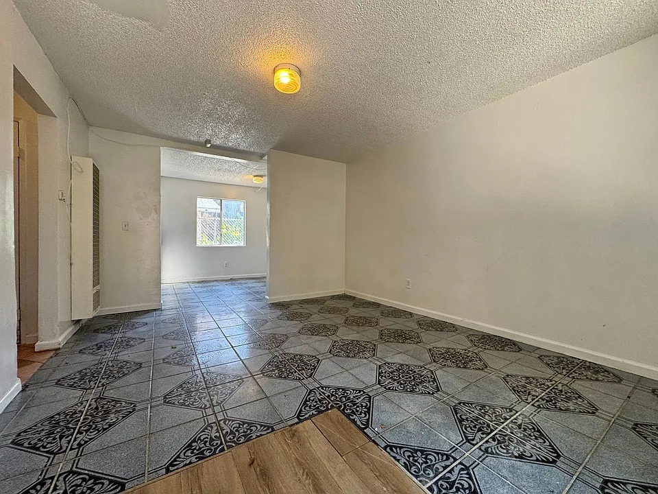 WALL