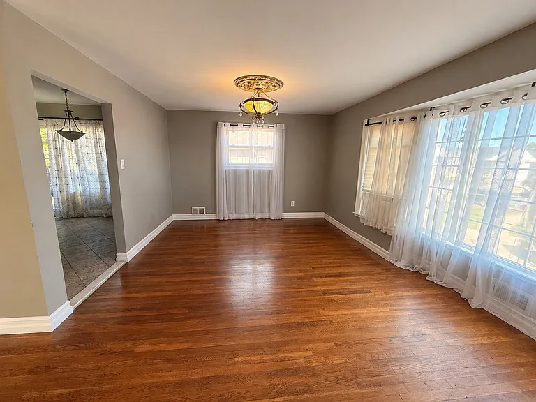 73 Rockville Ave #1 — Photo 7