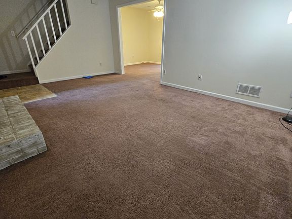 3rd image of 4018 Hawthorne Cir SE APT 1